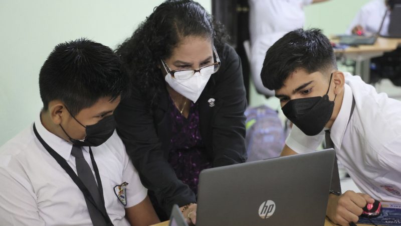 Educadores dan voto de confianza al MEDUCA