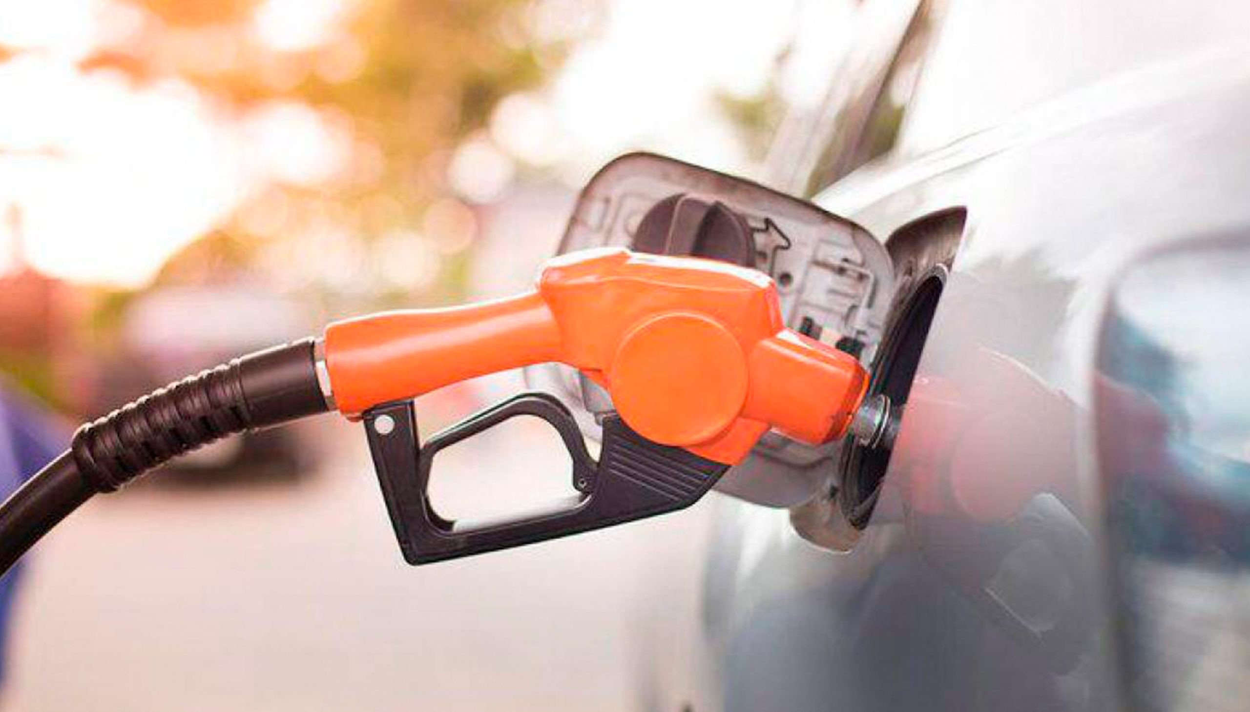 Este viernes 19 de mayo bajarán el precio del combustible