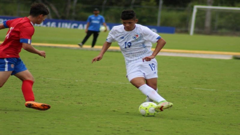 JOVEN PANAMEÑO DE 17 AÑOS FIRMA PARA JUGAR FÚTBOL PROFESIONAL EN DUBAI