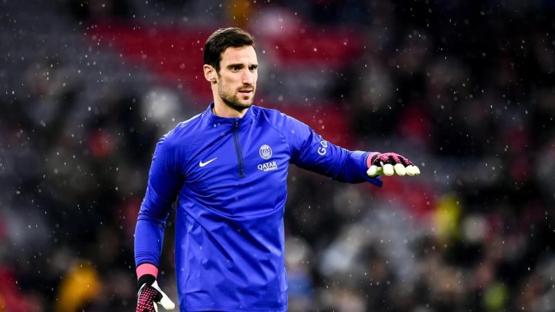 Sergio Rico, portero del PSG, se encuentra grave tras un accidente en caballo