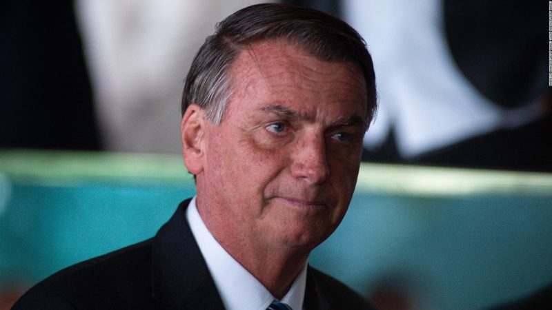 Bolsonaro apuntó contra la decisión de la Justicia de inhabilitarlo políticamente,El ex Presidente fue hallado culpable de “abusos de poder”