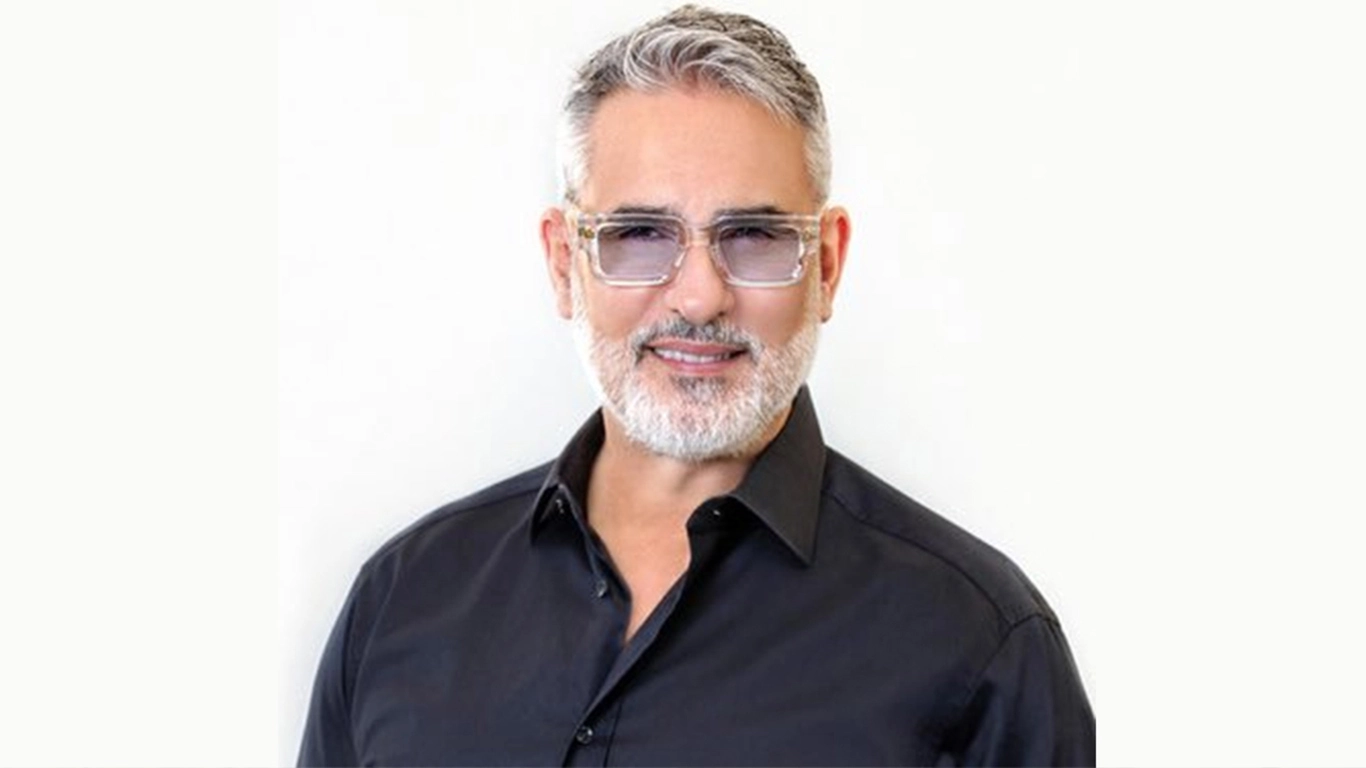 Miguel Varoni se transforma en “Pedro, El Escamoso” y el cambio de look lo deja en manos de sus estilistas de Miami
