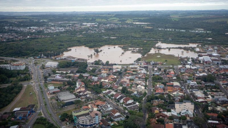 Reportan al menos 11 muertos tras paso de “ciclón extratropical” en el sur de Brasil