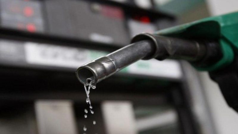 Combustible aumenta de precio este viernes, baja el diésel