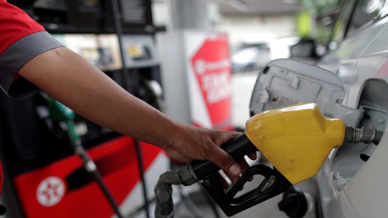 Combustibles aumentan entre 0.15 y 0.20 por galón