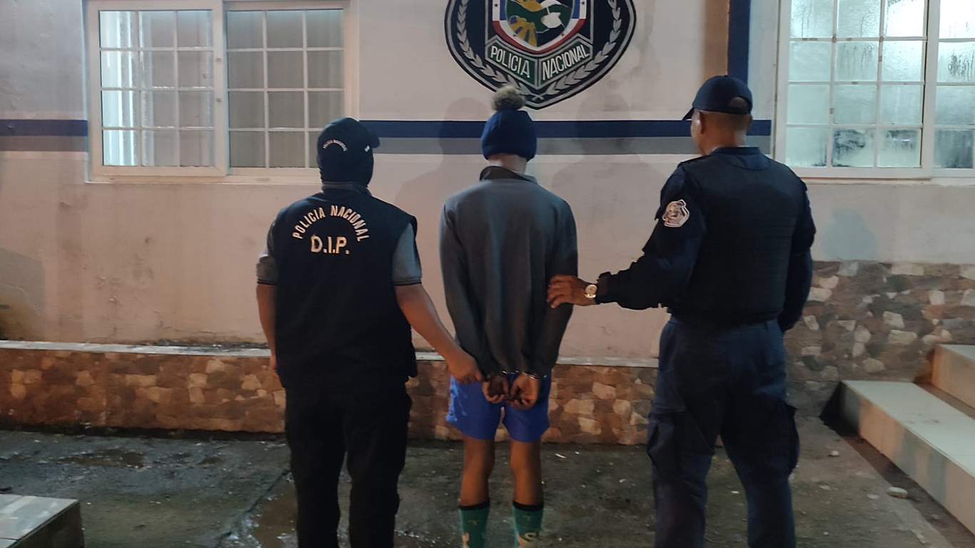 CAPTURAN A PRESUNTO HOMICIDA DE UNA MENOR DE 17 AÑOS EN EL SECTOR DE LA PAZ EN ARRAIJÁN