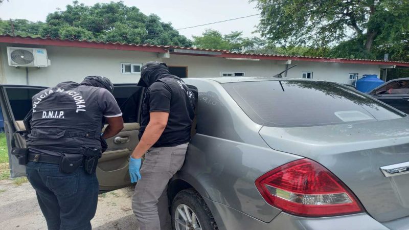 EN CHAME UBICAN VEHÍCULO CON PRESUNTA DROGA Y 3 ARMAS DE FUEGO