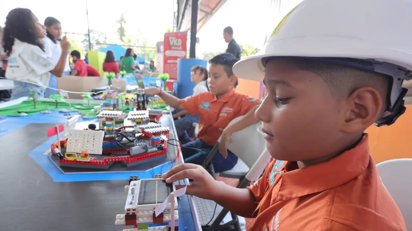 Regionales de Robótica: Escuela en Arraiján reúne más de 215 estudiantes