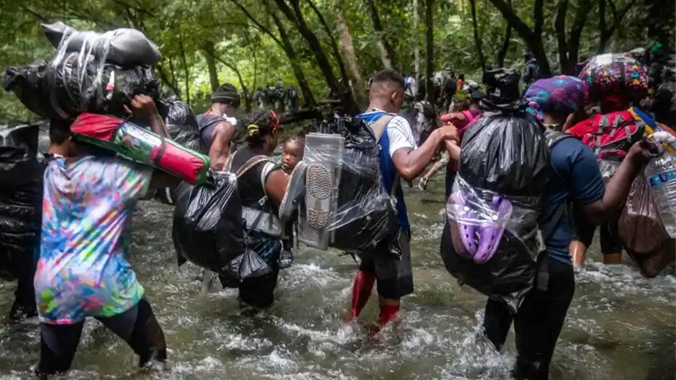 Panamá evalúa cierre de frontera con Colombia ante “aumento” de migrantes por Tapón del Darién  