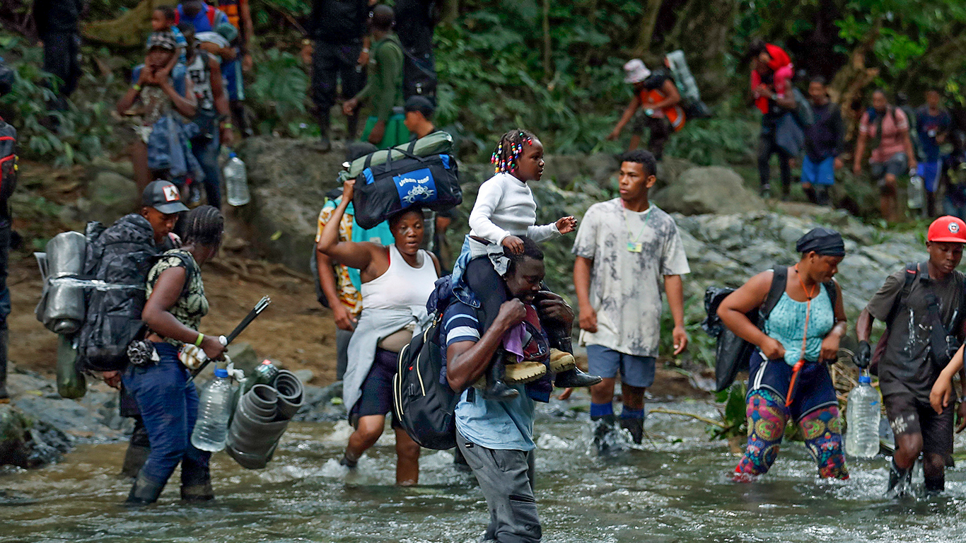 Médicos Sin Fronteras suspende la atención médica a migrantes en el lado panameño del Darién