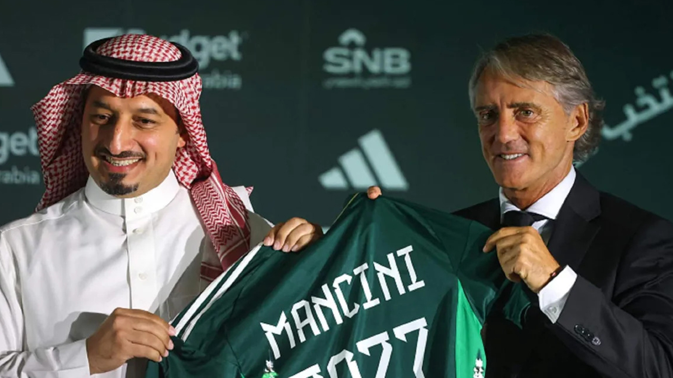 Roberto Mancini fue presentado como entrenador de Arabia Saudita