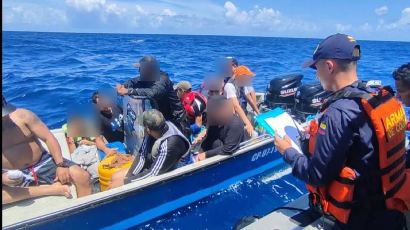 Interceptan embarcaciones con 150 migrantes en Panamá y detienen a cinco individuos por supuesto tráfico de personas