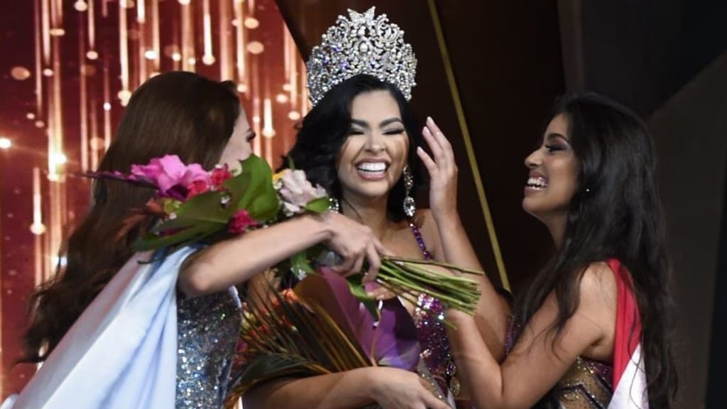 Natasha Vargas, de Los Santos, es la nueva Miss Universe Panamá