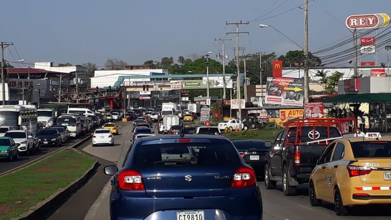 Cierre en Vista Alegre por montaje de vigas de la Línea 3