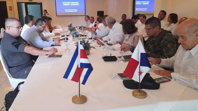 Panamá y Costa Rica analizarán la crisis migratoria en una cita en su área fronteriza