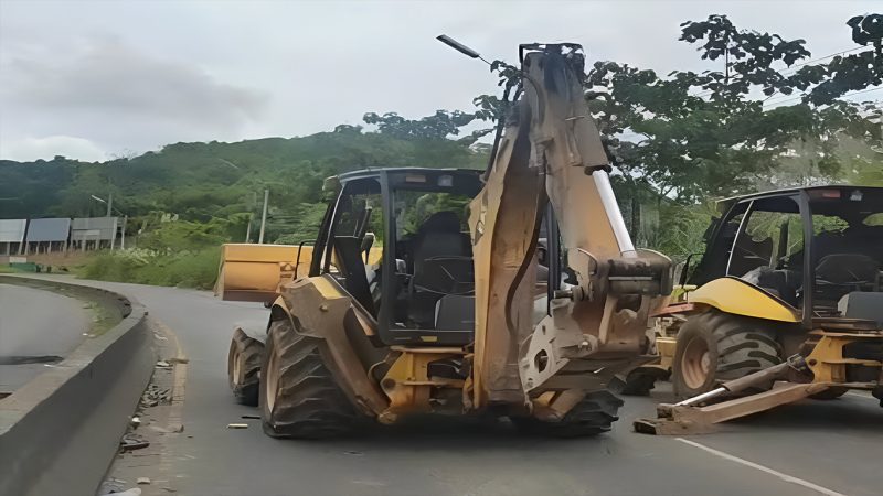 Policía Nacional recupera dos retroexcavadoras hurtadas en medio de las protestas en Arraiján