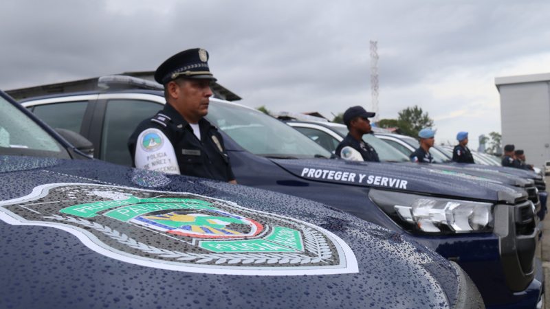 Policía recibe 56 vehículos policiales para reforzar puntos estratégicos