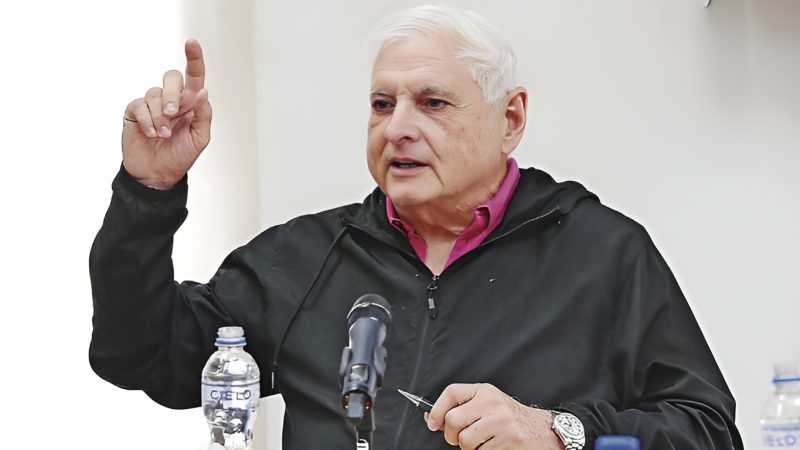 Adelantar las elecciones pide Ricardo Martinelli