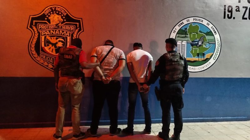 En Chame, Policía aprehende a dos hombres a con pistola sin permiso