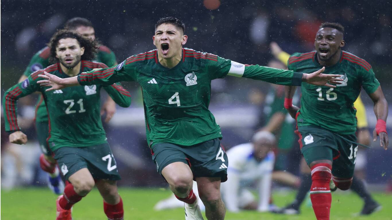 La selección mexicana se salva de otro ridículo ante Honduras