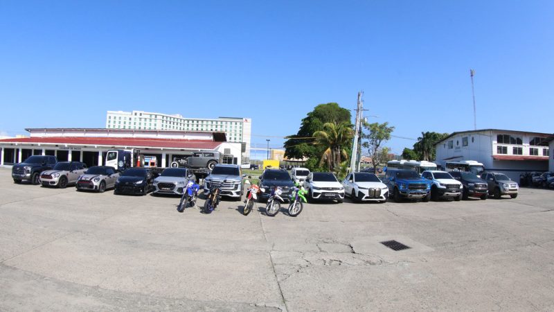 Duro golpe al crime organizado, policía incauta 22 autos de alta gama, valorados en 1.7 millones