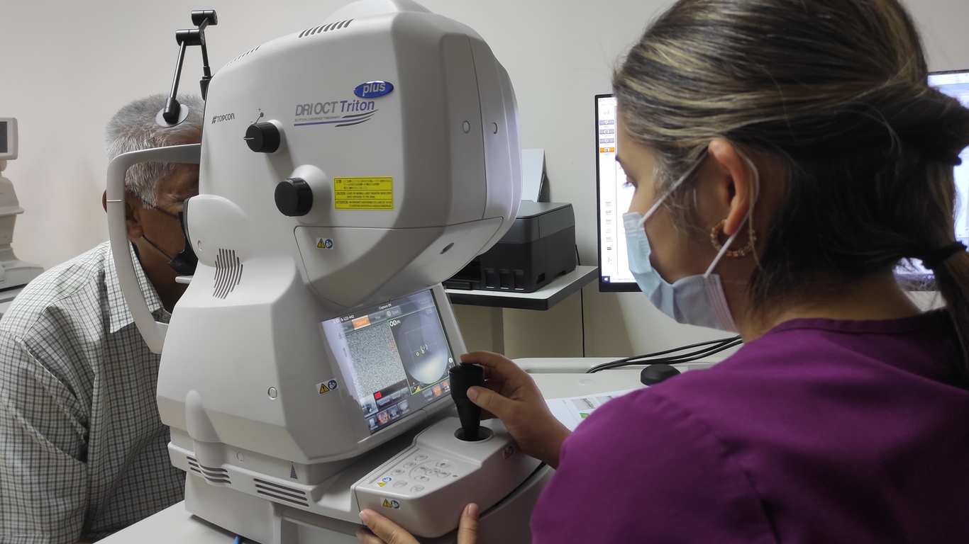 En Policlínica de la CSS de La Chorrera, adquieren equipo para el diagnóstico glaucoma