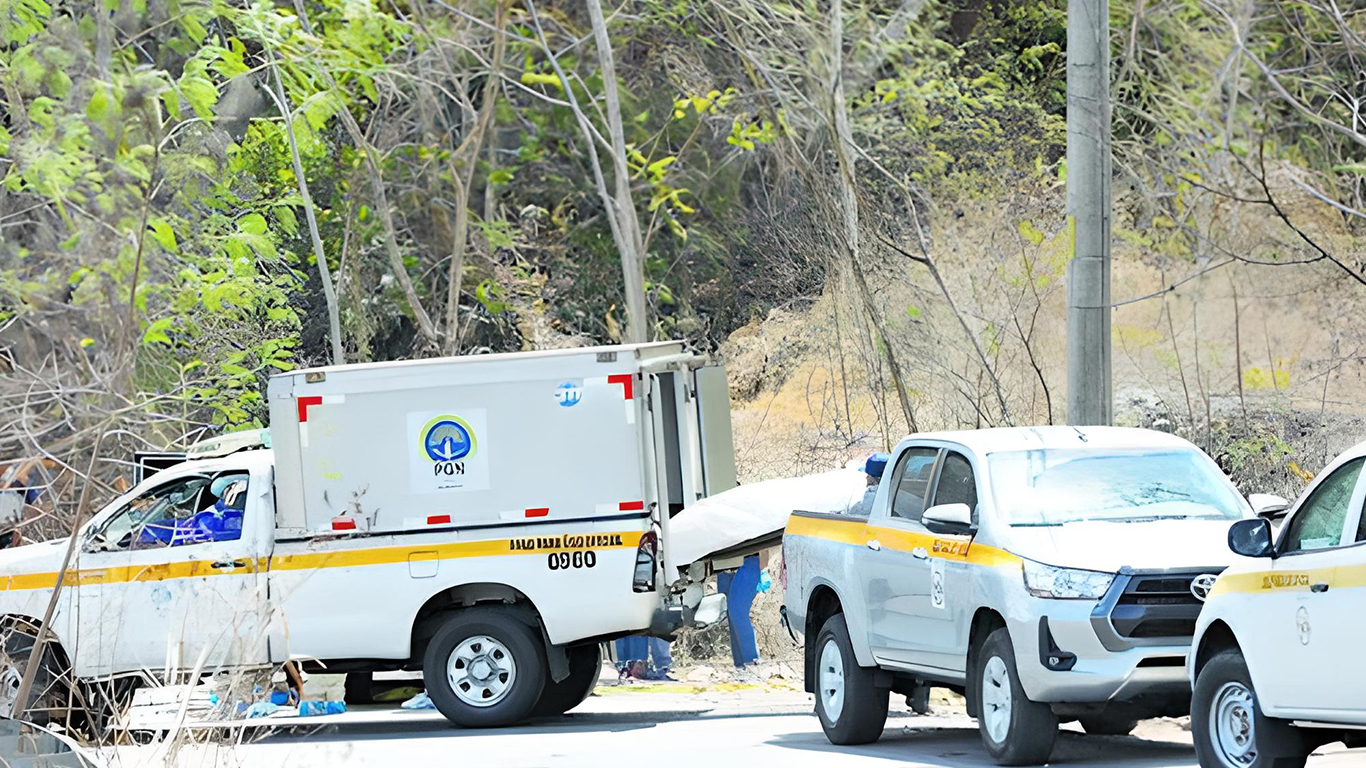 16 TIROS Y 3 PUÑALADAS, Y LO DEJAN DESNUDO EN 4X4