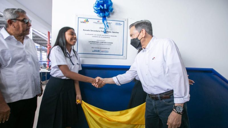 Presidente Cortizo entregó nuevos pabellones en la Pedro Pablo Sánchez y Centro Educativo de Altos de San Francisco de la Chorrera