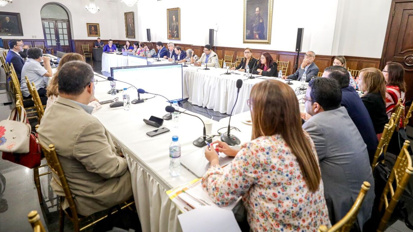 Mesa Técnica trabaja en reglamentación de Ley de Medicamentos