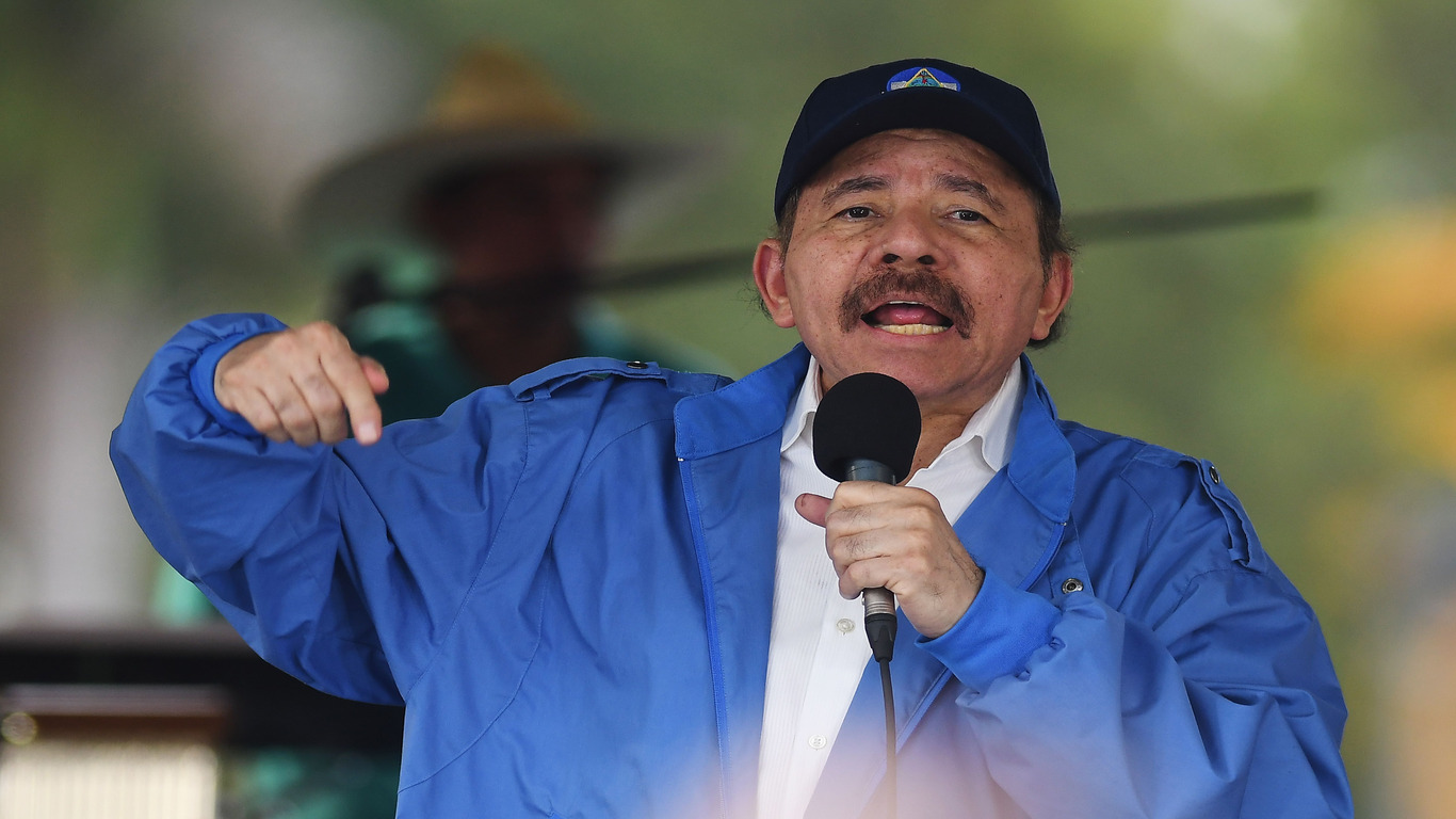 Daniel Ortega calificó de traidor la patria a su hermano Humberto, a quien mantiene en arresto domiciliario