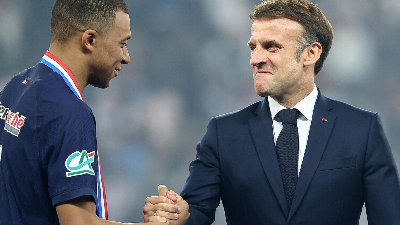 “Kylian Mbappé confirma su fichaje por el Real Madrid en emotiva reunión con Emmanuel Macron en Clairefontaine”