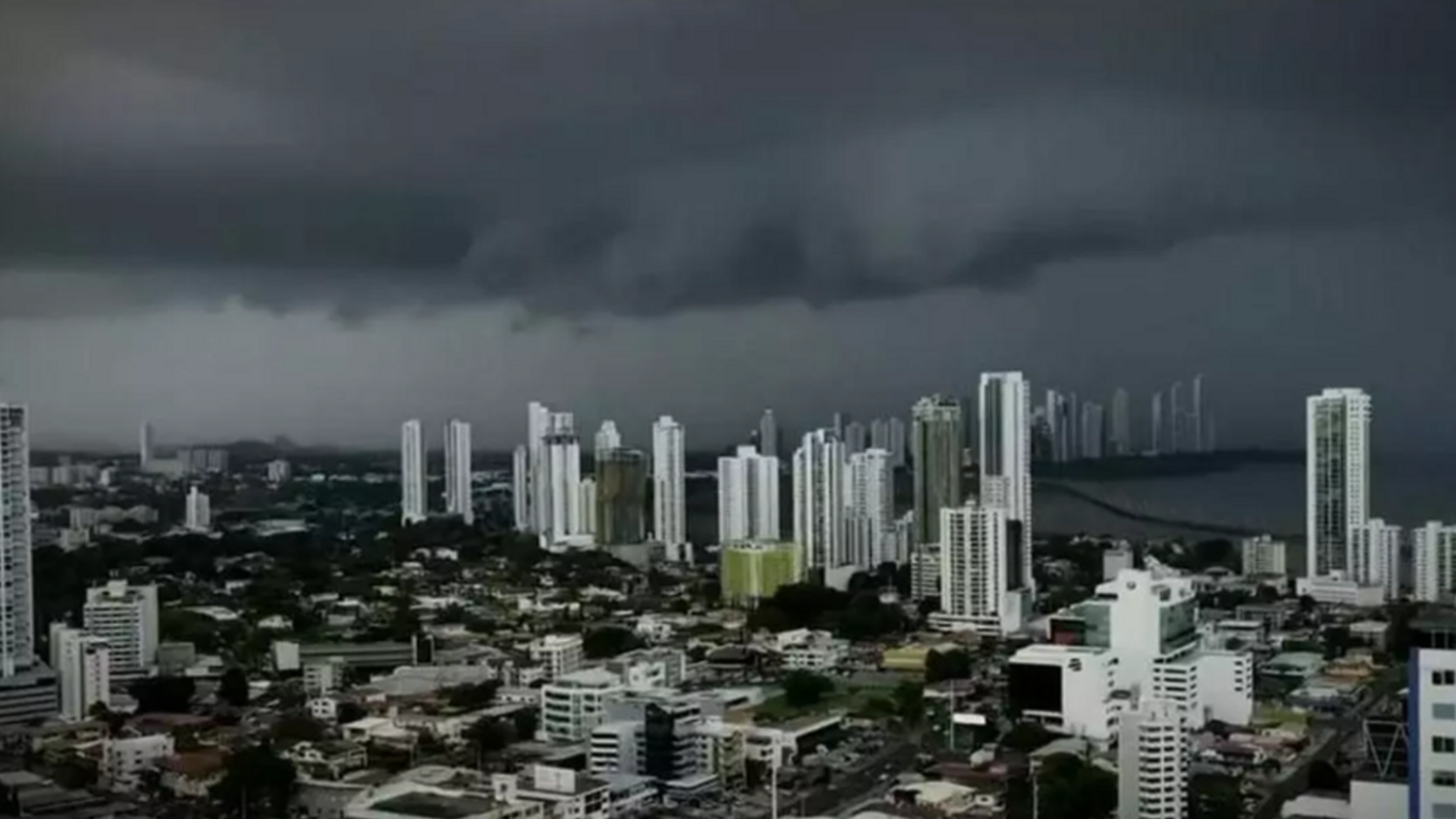 Autoridades advierten sobre temporada de lluvias y reforzamiento de medidas de seguridad en Panamá