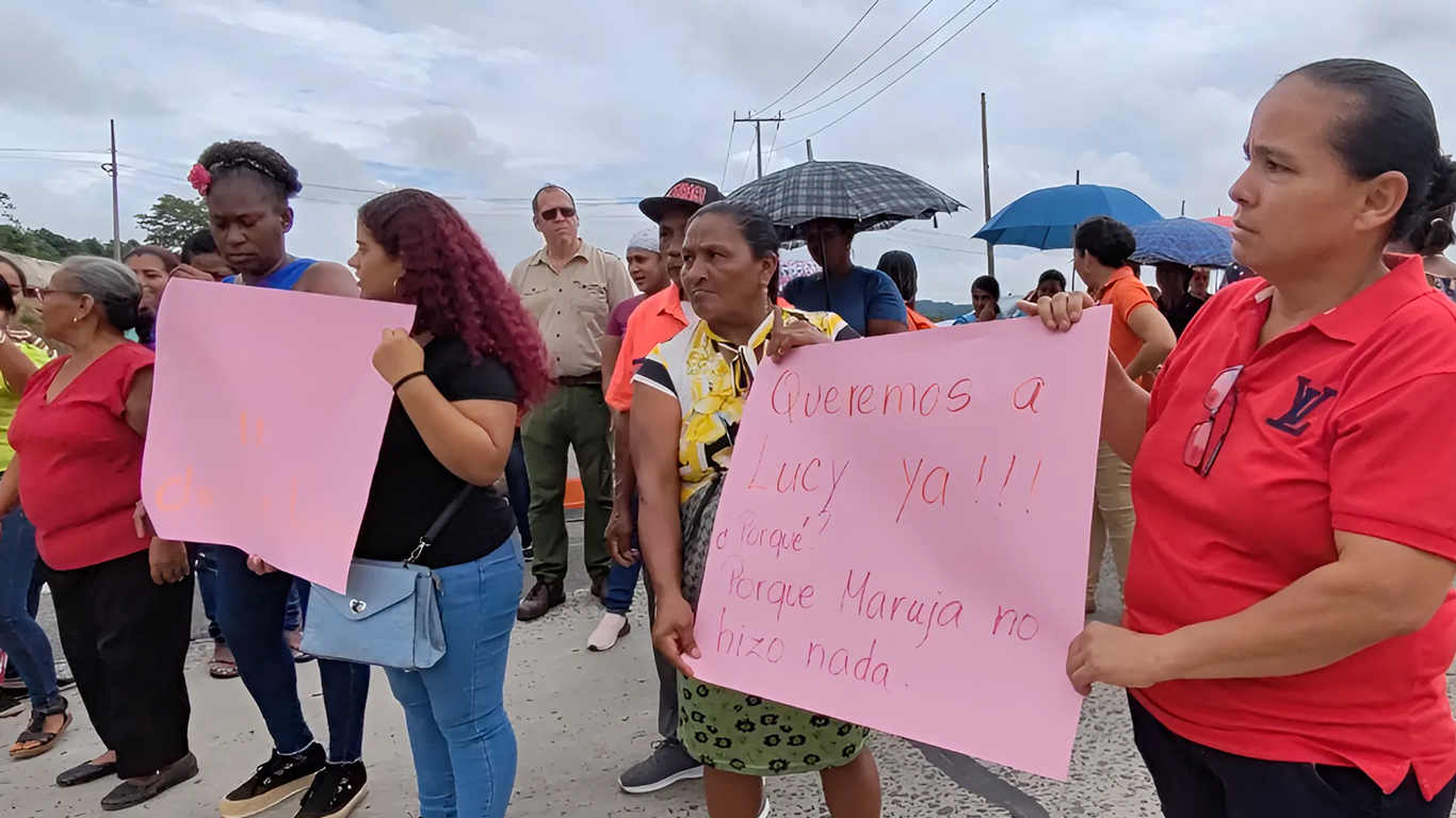 Padres y docentes de la escuela 11 de octubre en Burunga en Arraiján, exigen al MEDUCA mejoras en el plantel