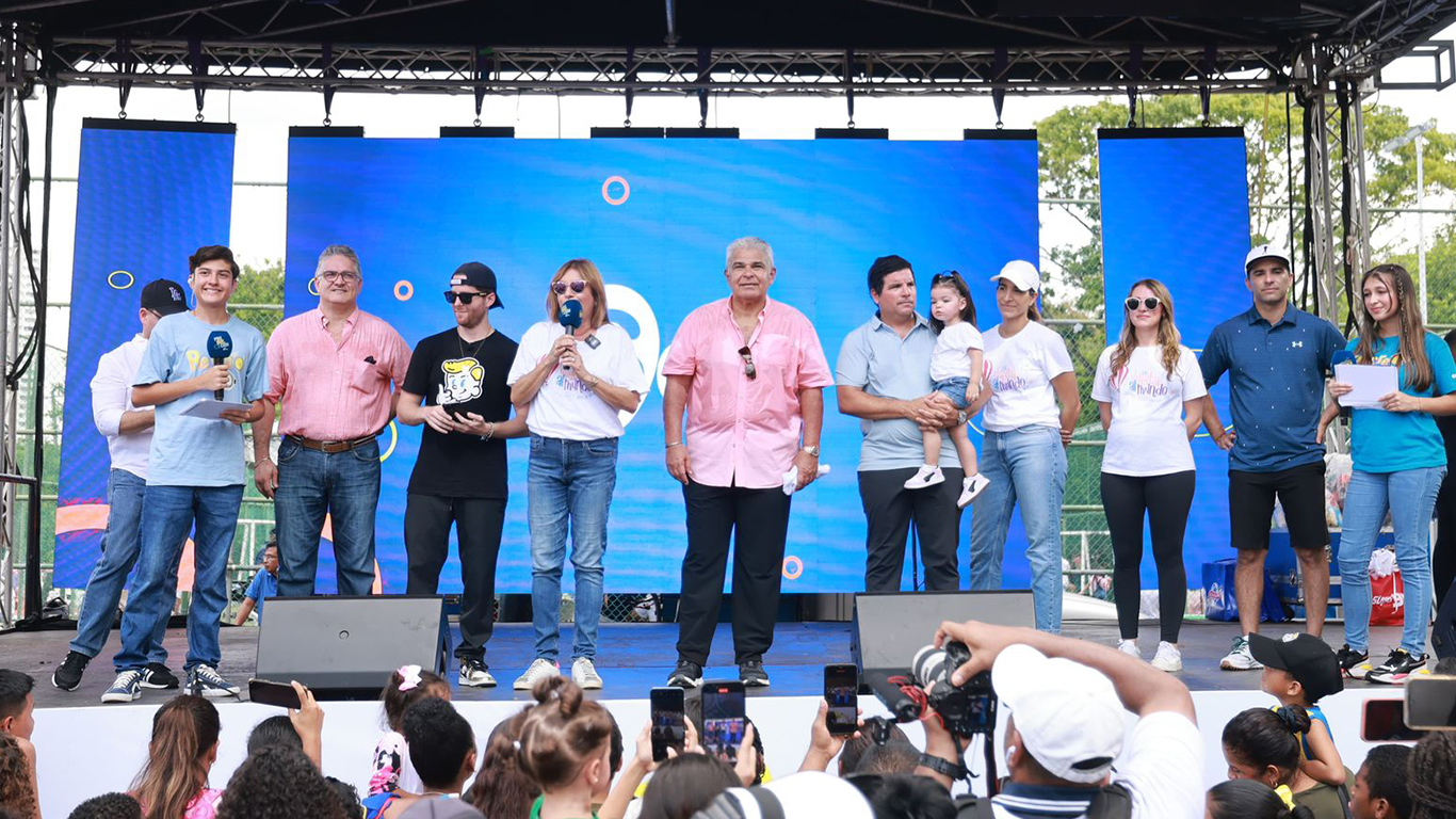 “Alegría y diversión: más de 20 mil niños disfrutan su día en el Parque Omar”