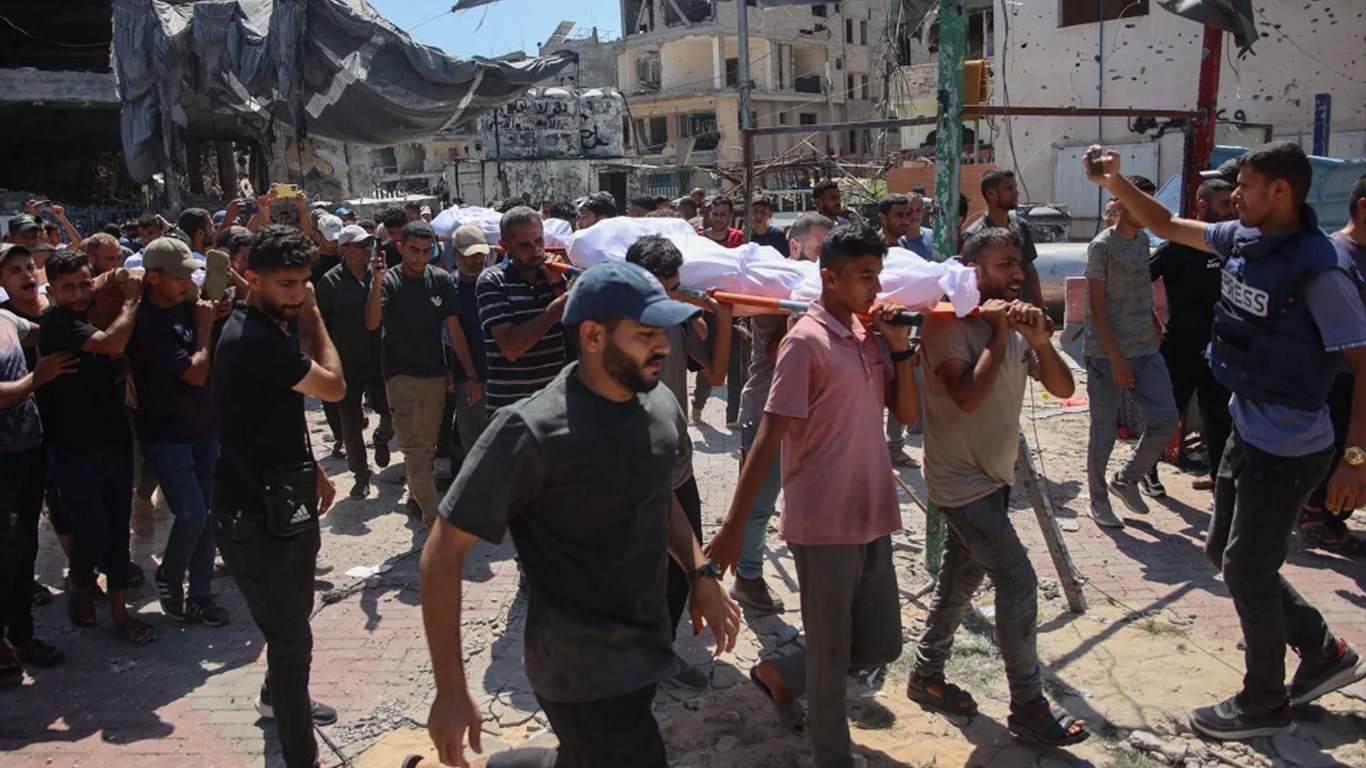 Al menos 22 muertos en ataque a mezquita improvisada en campamento de la ciudad de Gaza