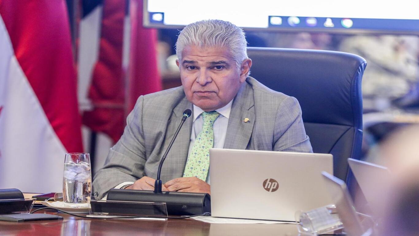 Presidente Mulino critica el servicio de Tigo Panamá y exige acción a la ASEP