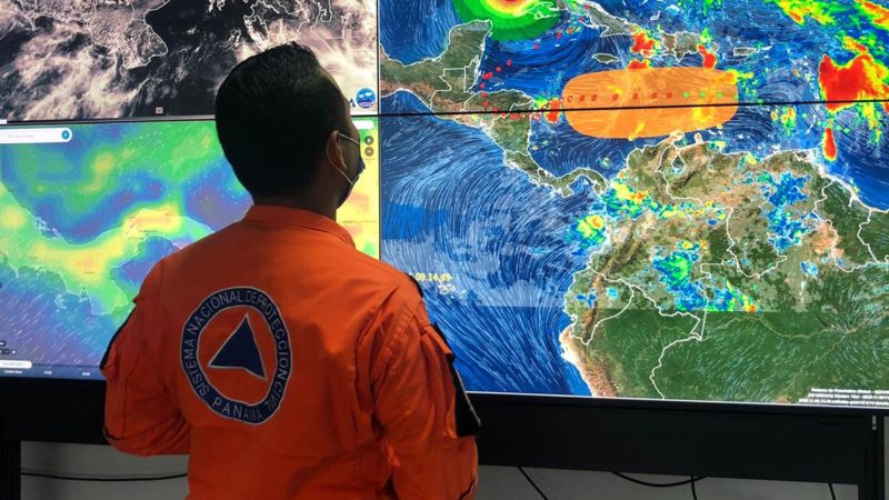 Sinaproc y IMHPA alertan sobre impacto de Onda Tropical #15 en Panamá