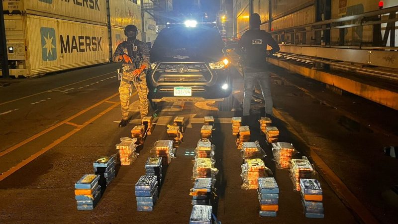Tras allanamientos la Policía incauta 130 paquetes de presunta droga ocultos en contenedores