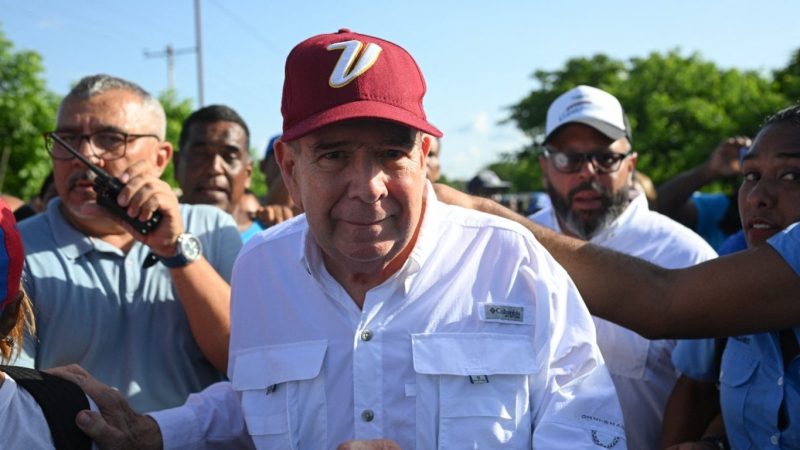 Edmundo González sale de Venezuela a España, donde recibió asilo político