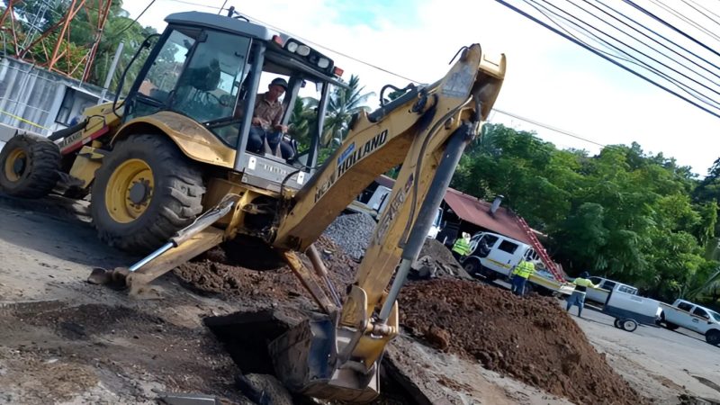 MOP repara enorme hueco en la Tronosa de Montijo de Veraguas