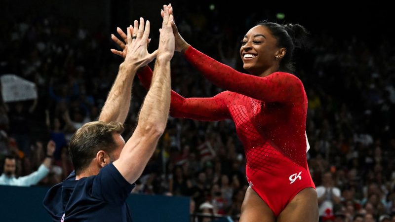 Simone Biles logra su tercera medalla de oro en salto en los Juegos de París