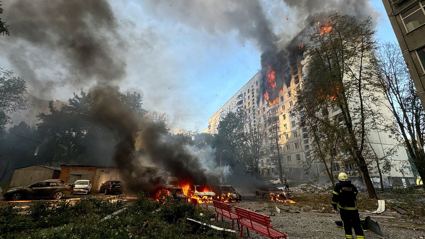 Bombardeo ruso en la ciudad ucraniana de Járkiv deja al menos seis muertos y casi 100 heridos