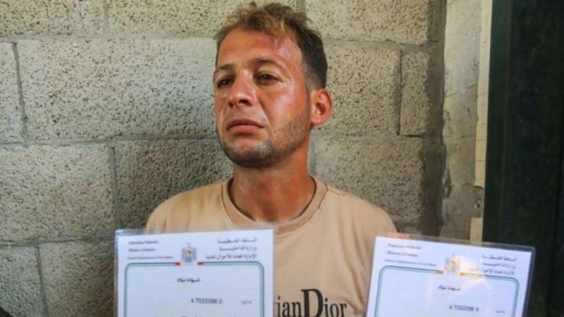 Un padre de Gaza fue a registrar el nacimiento de sus gemelos, pero murieron en un ataque aéreo israelí