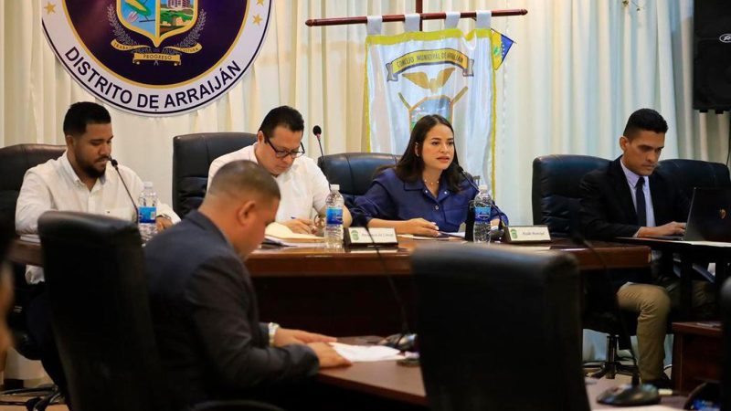 En concejo municipal de Arraiján abordan aumento de casos de dengue y anuncian pagos de compromisos laborales