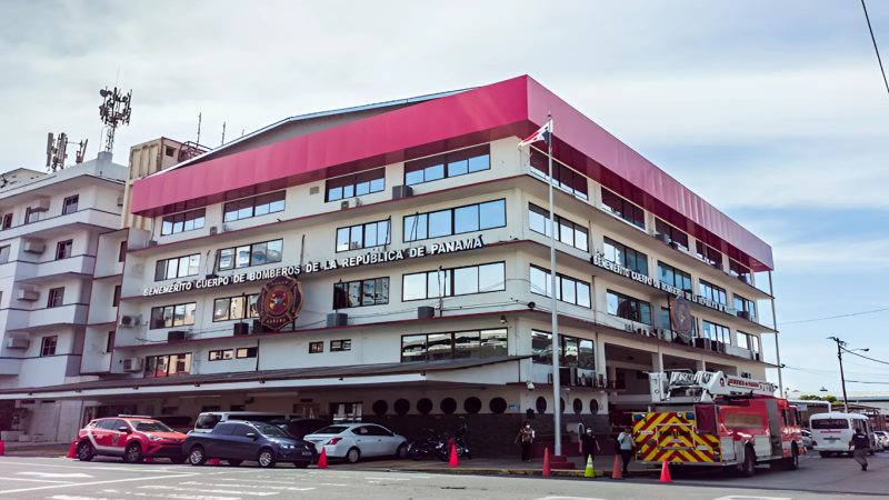 Benemérito Cuerpo de Bomberos atiende reclamaciones de compañeros jubilados