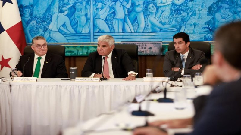 Presidente Mulino se reúne con la Junta Directiva del Canal de Panamá