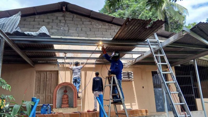 Instalan nuevo techo al Hogar Bolívar en apoyo a Despacho de Primera Dama