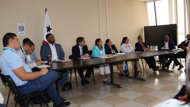 Realizan primera reunión interinstitucional con agrupación de asentamientos