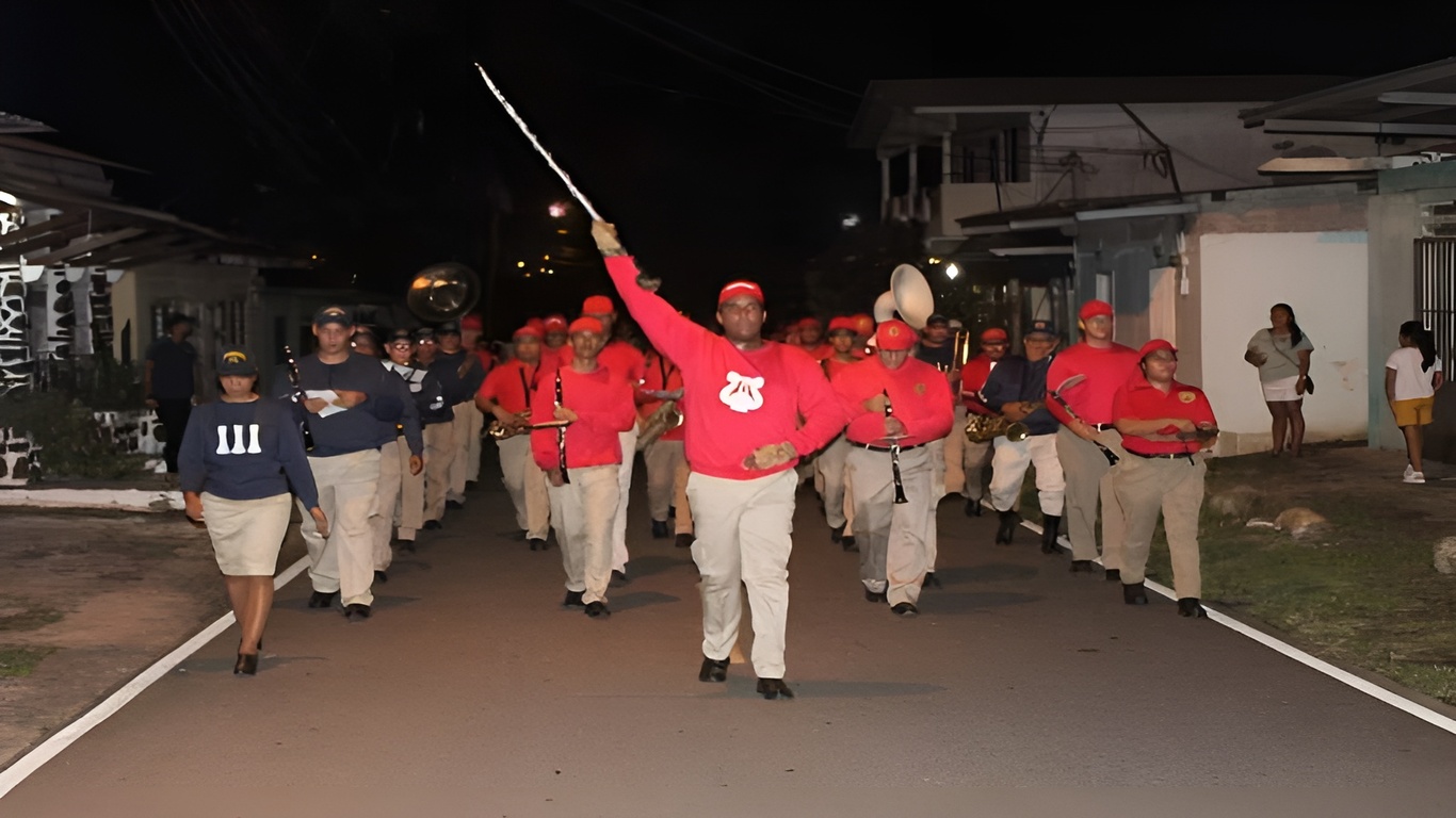 BOMBEROS CELEBRAN 75 AÑOS DEL PRIMER CUARTEL DE ARRAIJÁN